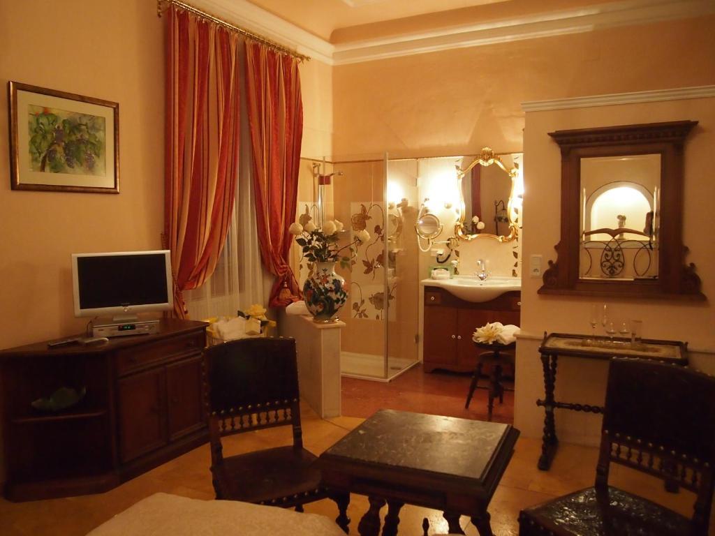 Boutique Hotel Ur-Wachau Weissenkirchen in der Wachau Quarto foto